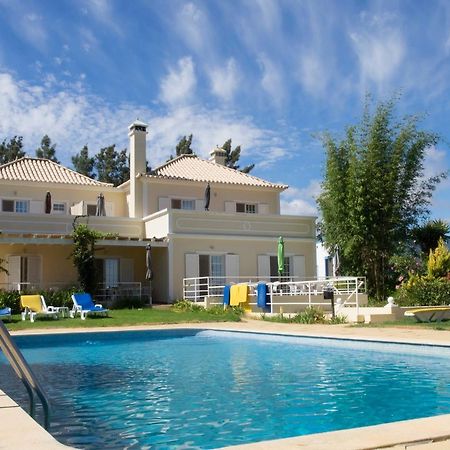בית הארחה טאווירה 	Quinta Da Moura Casa-De-Campo מראה חיצוני תמונה