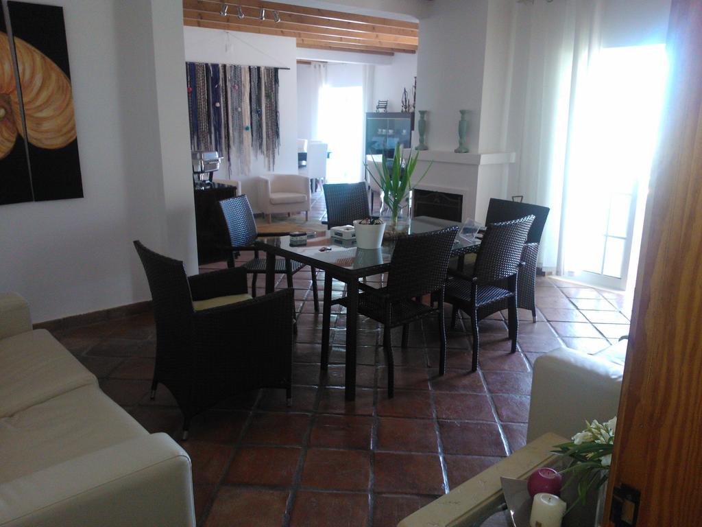 בית הארחה טאווירה 	Quinta Da Moura Casa-De-Campo מראה חיצוני תמונה