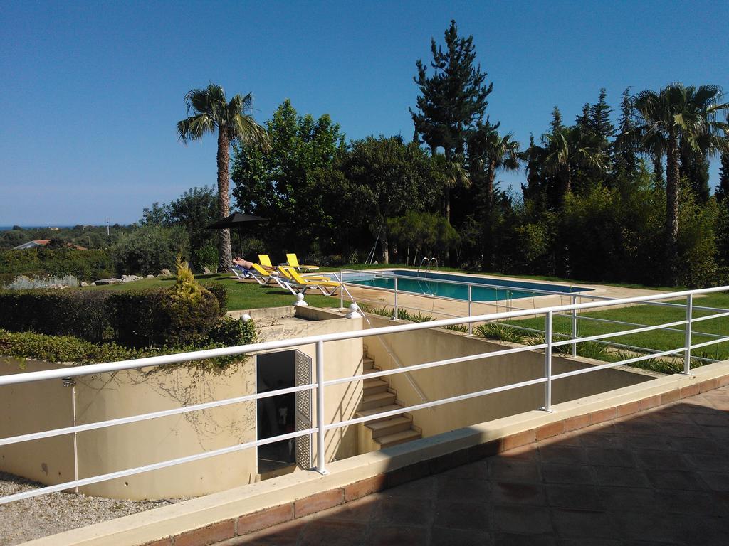 בית הארחה טאווירה 	Quinta Da Moura Casa-De-Campo מראה חיצוני תמונה