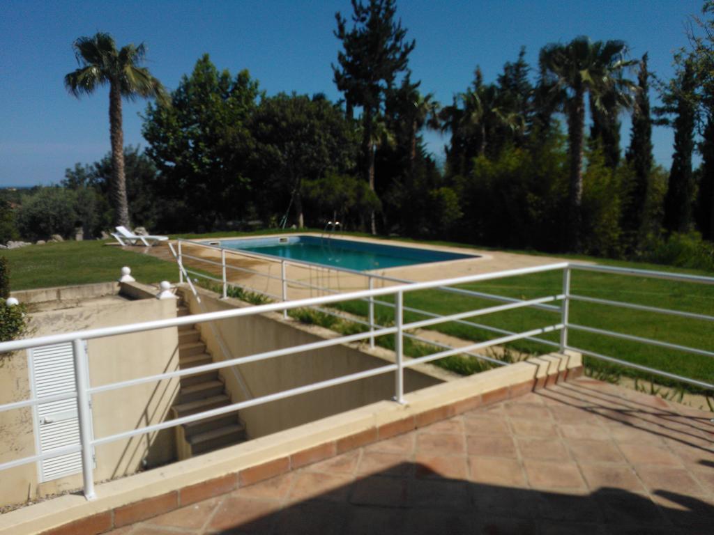 בית הארחה טאווירה 	Quinta Da Moura Casa-De-Campo מראה חיצוני תמונה
