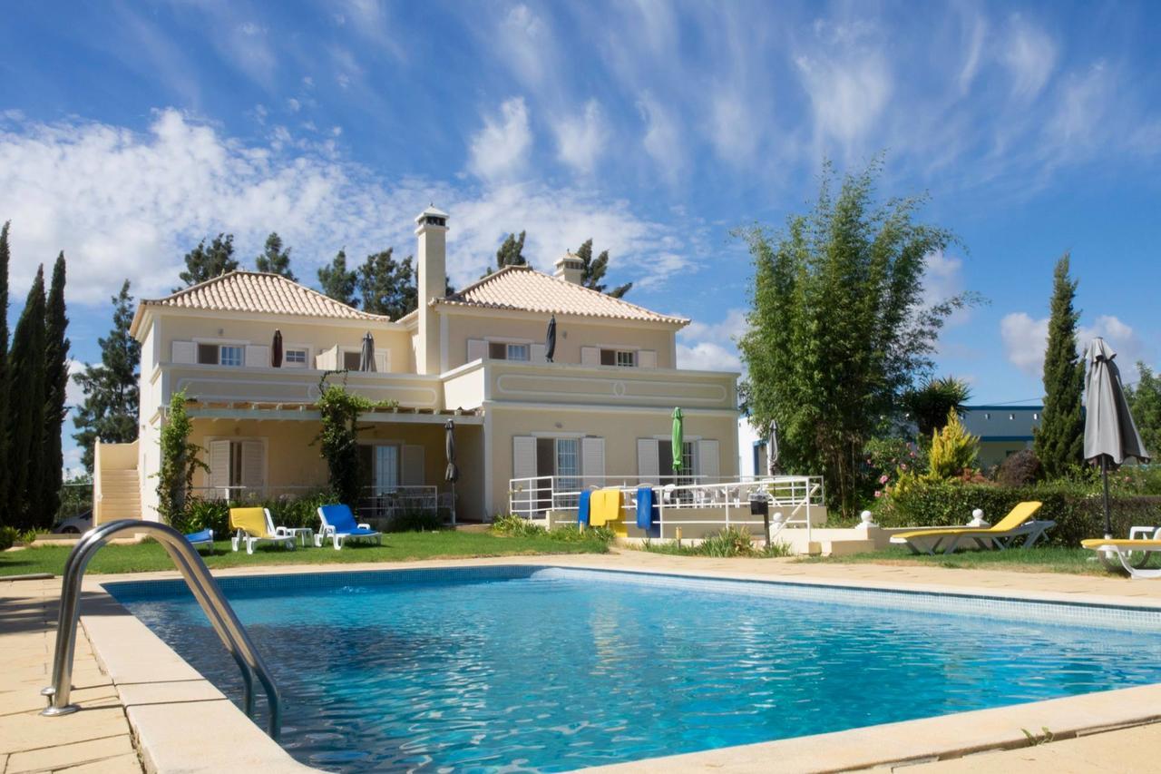 בית הארחה טאווירה 	Quinta Da Moura Casa-De-Campo מראה חיצוני תמונה